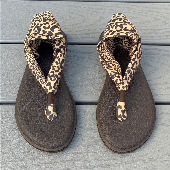 Sanuk Women’s Yoga Sling 2  Sling 2 Sandals Tan/Brown Size 8 - Picture 1 of 13